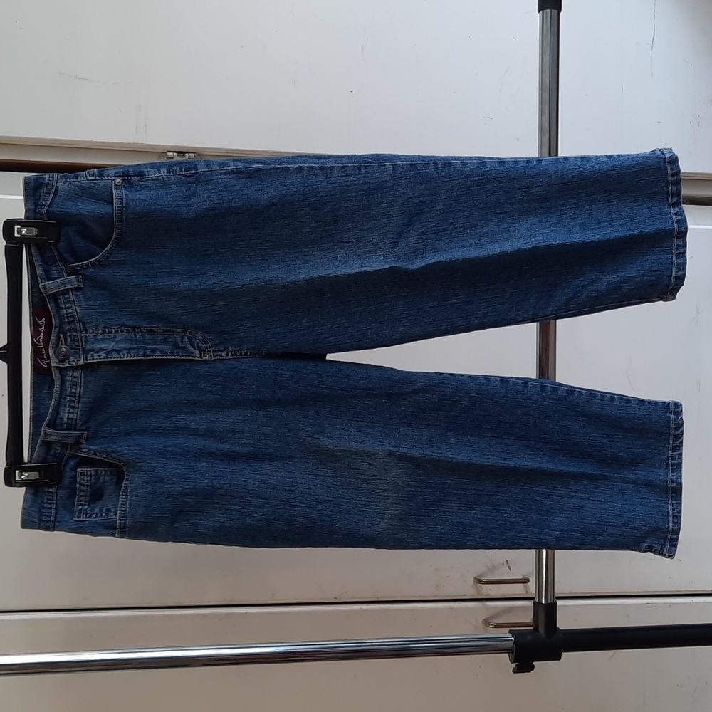 Gloria Vanderbilt Women's Blue Denim Capris